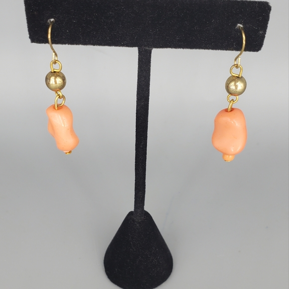 Goldtone Bangle and Peach Earring Set - Picture 2 of 9